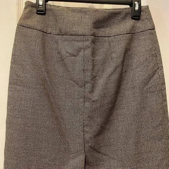 Loft skirt size 2 - Picture 2 of 4